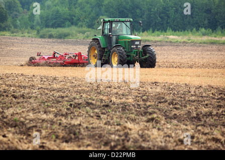 Hamm, Deutschland, Bodenbearbeitung nach der Ernte Stockfoto