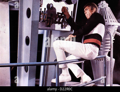 Derek Flint Schickt Seine hinaus unser Mann Flint James Coburn *** lokalen Caption *** 1965-- Stockfoto