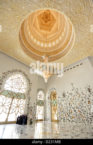 Abu Dhabi, Vereinigte Arabische Emirate, Interieur von Scheich Zayed bin Sultan Al Nahyan Mosque Stockfoto