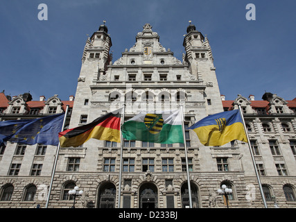 Leipzig, Neustadt-Halle-Leipzig und Flaggen Stockfoto