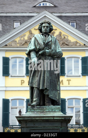 Bonn, Deutschland, Beethoven Statue am Dom Stockfoto