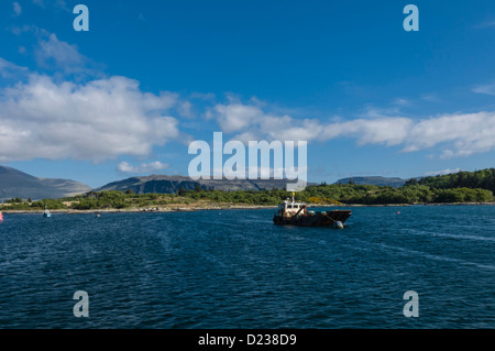 Angelboot/Fischerboot auf Loch Tuath auf Ulva Rückblick auf Isle of Mull Argyll & Bute Scotland Stockfoto