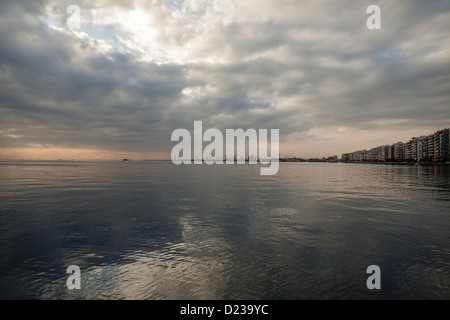 Ansicht des Hafens von Thessaloniki in Nordgriechenland. Stockfoto