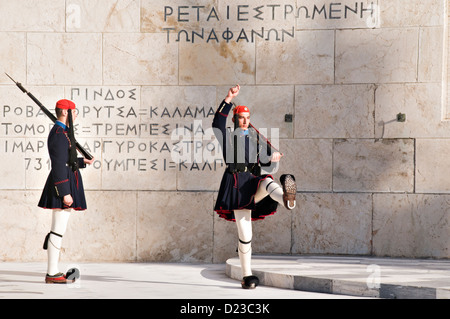 Ändern der Wachen Zeremonie, Parlamentsgebäude, Syntagma-Platz, Athen, Griechenland Stockfoto