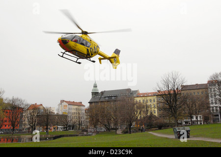 Berlin, Deutschland, ADAC Hubschrauber am Ansatz Stockfoto