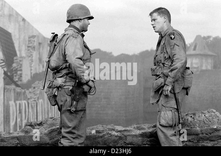 Speichernder privater Ryan sparen Private Ryan Captain John Miller (Tom Hanks), Private James Ryan (Matt Damon) *** lokale Beschriftung Stockfoto