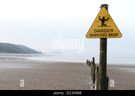 Gefahr sinkender Schlamm Warnschild am Strand von bergauf, in der Nähe von Weston Super Mare, Januar 2013 Stockfoto