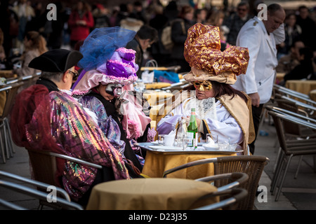 Die Teilnehmer der Karneval von Venedig mit einer Unterbrechung, Venedig, Venetien, Italien Stockfoto