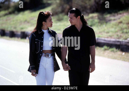 Selena - Ein Amerikanischer Traum Selena Selena (Jennifer Lopez), Chris Perez (Jon Seda) *** lokalen Caption *** 1997-- Stockfoto