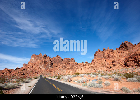 Straße durch das Tal des Feuers Staatspark Nevada, usa Stockfoto