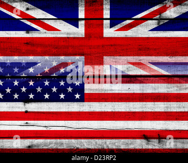 Amerikanische Flagge und Union Jack flag Montage mit Holz strukturierten Hintergrund Stockfoto