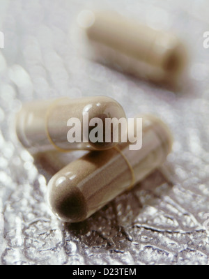 Alpha Lipoic Säure Vitamintabletten auf Edelstahl Stockfoto