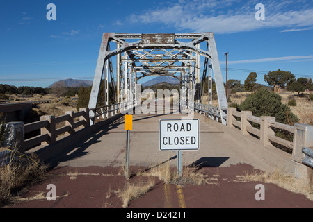 Stillgelegte Brücke an der alten Route 66, Winona, Arizona. Stockfoto