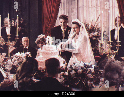 Du Lebst Noch 105 Minuten Sorry, falsche Nummer Burt Lancaster, Barbara Stanwyck Die Reiche Leona (Barbara Stanwyck) heiratet Stockfoto