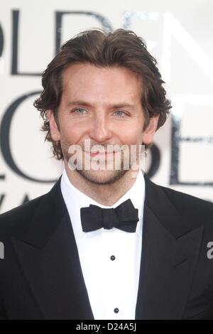 Beverly Hills, Kalifornien, USA. 13. Januar 2013. Bradley Cooper im Ankunftsbereich für 70. Golden Globe Awards Präsentation, Beverly Hilton Hotel, Beverly Hills, CA 13. Januar 2013. Foto von: Charlie Williams/Everett Collection Stockfoto