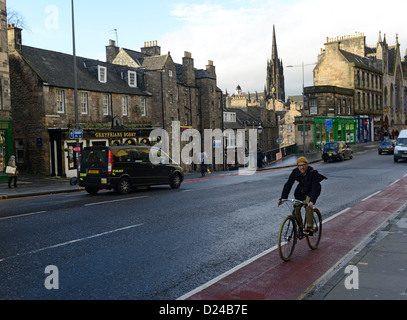 George Street und Candlemaker Row. Mit grauen Brüder Bobby Pub. Edinburgh Schottland. Stockfoto