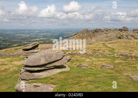 Beeindruckende Dartmoor Granit Landschaft auf Belstone, Blick nach Norden Stockfoto