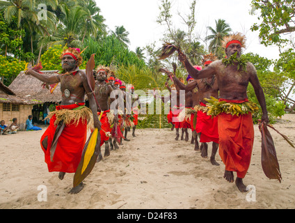 Männer aus Paplieng Stamm Tanz, neue Irland Insel Kavieng, Papua Neu Guinea Stockfoto