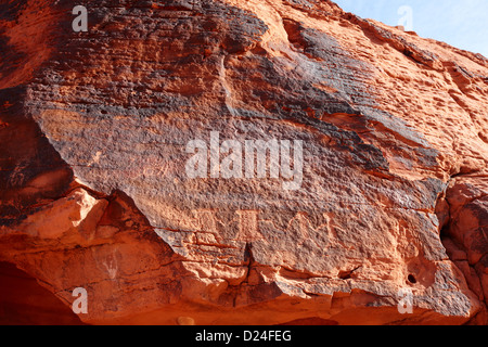 Petroglyphen auf großen Felsen auf Mäuse Tank Trail Tal des Feuers Staatspark Nevada, usa Stockfoto