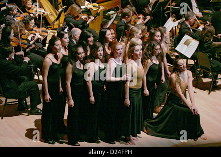 Hochschule Musik und Theater-Gruppe führt in der Carnegie Hall in New York City von New York Pops Orchestra gesichert Stockfoto