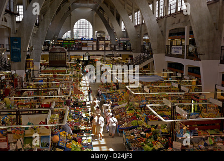 Wroclaw, Polen, Kunden in der Markthalle im Zentrum Stadt Stockfoto