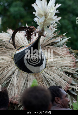 Tubuan Tanz mit Duk-Duk riesige Masken, Rabaul, East New Britain, Papua Neu Guinea Stockfoto