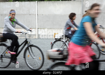 Berlin, Deutschland, geführte Radtour an der Berliner Mauer Stockfoto