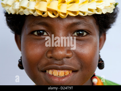 Gilr mit Blumen im Haar, Trobriand-Inseln, Papua Neu Guinea Stockfoto