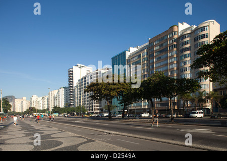 Atlantic Avenue (Avenida Atlantica) in Copacabana Stockfoto