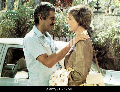 Die Frucht Des Tropenbaumes Tamarind Seed, Omar Sharif, Julie Andrews Auf Barbados wird anziehend Judith Farrow (Julie sterben Stockfoto