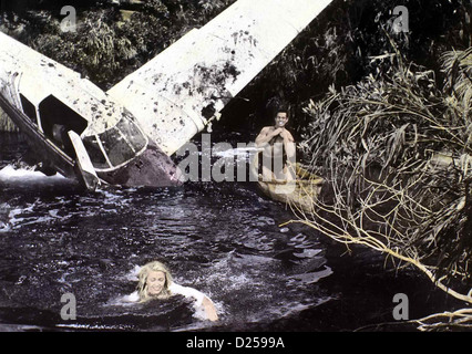 Tarzans Groesstes Abenteuer Tarzan's Greatest Adventure Sara Shane, Gordon Scott Nach Einer Notlandung Im Busch Wird Angie Stockfoto