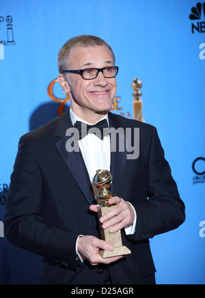 Bester Schauspieler in eine unterstützende Rolle Gewinner Christoph Waltz posiert in der Foto-Presseraum des der 70. Annual Golden Globe Awards von der Hollywood Foreign Press Association, HFPA, im Hotel Beverly Hilton in Beverly Hills, USA, am 13. Januar 2013 vorgestellt. Foto: Hubert Boesl Stockfoto