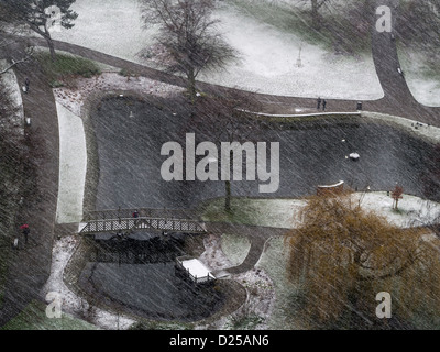 Aufnahmen im Schnee nach starkem Schneefall im Januar 2013 in ganz Großbritannien Sheffield South Yorkshire Stockfoto