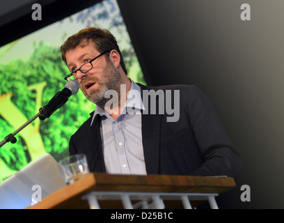 Karl-Heinz Müller, Leiter der Modemesse Bread & Butter, spricht im Rahmen einer Pressekonferenz über & Brot in Berlin, Deutschland, 14. Januar 2013. Die Streetwear-Mode-Messe findet statt während der Berlin Fashion Week am 15. bis 17. Januar 2013. Foto: BRITTA PEDERSEN Stockfoto