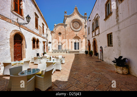 Das italienische gotische Kathedrale von Ostuni zwischen 1569-1495 erbaut. Ostuni, die weiße Stadt, Apulien, Italien. Stockfoto