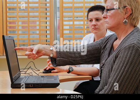 KOGNITIVE BEWERTUNG, GEHÖRLOSER Stockfoto