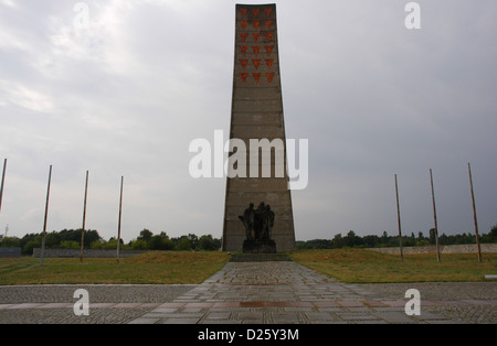 Konzentrationslager Sachsenhausen. Sowjetische Befreiung Memorial. Obelisk. Oranienburg. Deutschland. Stockfoto