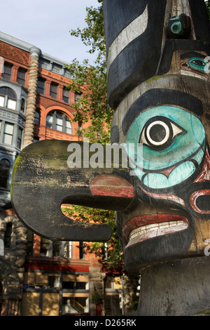 TLINGIT TOTEM POLE PIONEER SQUARE DOWNTOWN SEATTLE WASHINGTON STATE USA Stockfoto