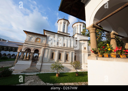 Das Kloster Horezu (Hurezi, Horez) in Rumänien ist als UNESCO-Weltkulturerbe aufgeführt. Die Klosterkirche des Klosters. Rumänien. Stockfoto