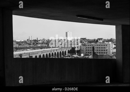 Blick auf das alte Waffenviertel und die Custard Factory von Birmingham Stockfoto