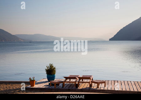 Eisentor, Portile de Fier. Die Donau in der Nähe von Eselnita unterhalb der Cazanele Mici. Stockfoto