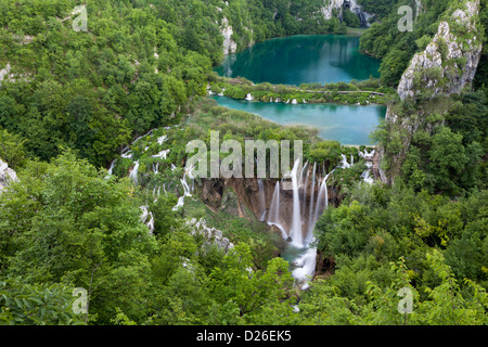 Die Plitvicer Seen in die National Park Plitvicka Jezera in Kroatien. Die unteren Seen. Europa, Süd-Kroatien Stockfoto