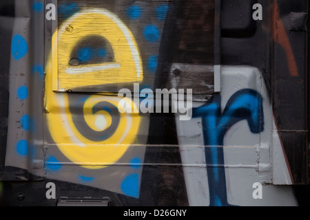 Nahaufnahme der bunte Zug Graffiti Buchstaben Stockfoto