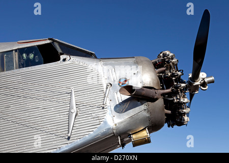 Ford Trimotor N414H. N414H diente seit 65 Jahren als ein Sightseeing-Flugzeug fliegt über den Grand Canyon. Stockfoto