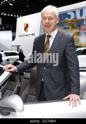 Matthias Müller, CEO von Porsche steht auf dem Stand von Porsche bei der North American International Auto Show (NAIAS) in Detroit, USA, 14. Januar 2013. NAIAS, Presse und Händler am 14. Januar 2013 offiziell eröffnet und ist offen für die breite Öffentlichkeit vom 19. Januar bis 27. Januar 2013. Foto: Friso Gentsch / Volkswagen Stockfoto