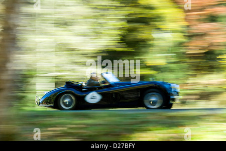 Jaguar XK 150 auf der Straße Stockfoto