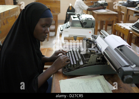 Kenia Don Bosco Schule für berufliche Bildung, Kakuma Flüchtlingslager, Turkana. Typisierung und Computer-Klasse. Stockfoto