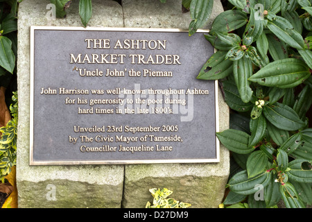 Ashton unter Lyne - größere Manchester Plaque zu Onkel John, Markt Händler Stockfoto