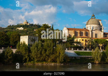 Giorgio in Braida und Santuario della Madonna di Lourdes Kirche auf dem Hügel Verona Stadt Venetien Italien Europa Stockfoto