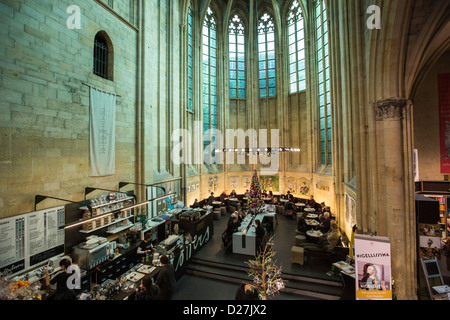 Buchhandlung Selexyz Dominicanen in einer Dominikanischen Kirche aus dem 13. Jahrhundert. Maastricht, Limburg, Niederlande, Europa. Stockfoto